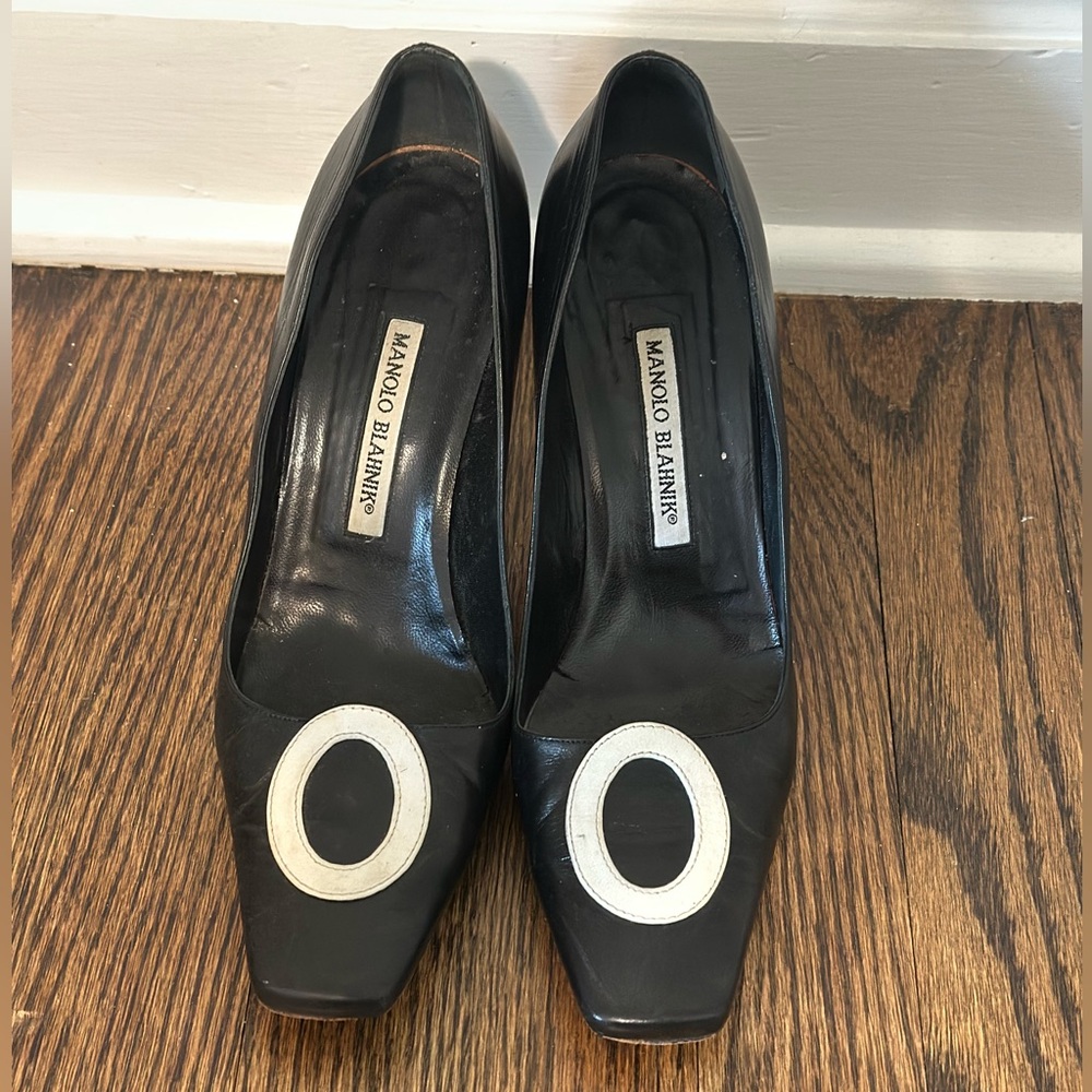 Manolo Blahnik black leather heels